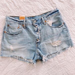 Levi’s 501 High Waisted Shorts - Size 28